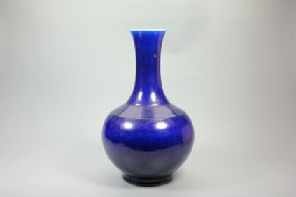 A BLUE GLAZED GLOBULAR VASE