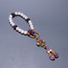 White Pearl Carved Flower Pattern Bead Bracelet