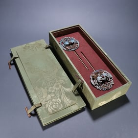 Pair of Gilt Silver Inlaid Gem Stone and Blue Feather Carved Phoenix Pattern Hairpin