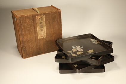 Group of Five Lacquerware Mother of Pearl Inlaid Carved Flower Pattern Plate