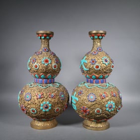 Pair of Gilt Bronze Inlaid Gem Stone Carved Flower Pattern Gourd Shape Vase