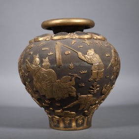 Gilt Silver Carved Playing Children Pattern Pot
