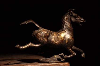 Bronze Carved Horse Shape Ornament