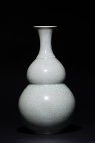 Light Grey Glazed Porcelain Gourd Shape Vase