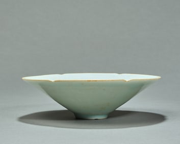 Hutian Ware Carved Flower Pattern Porcelain Bowl