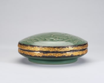 Longquan Ware Carved Dragon Pattern Porcelain Lid Box