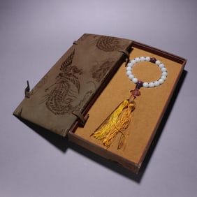 Jade Eighteen Praying Bead Bracelet