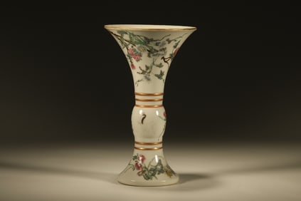 Famille Rose Flower Pattern Porcelain Flower Pot