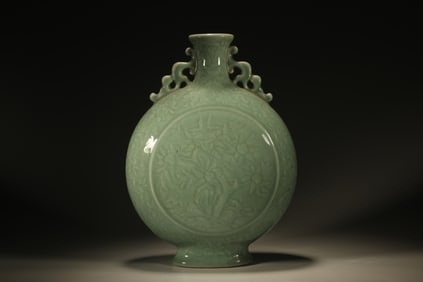 Bean Green Glazed Carved Flower Pattern Porcelain Moon Shaped Vase
