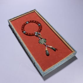 Beeswax Eighteen Praying Bead Bracelet