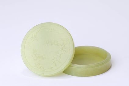 A Yellow Jade 'Solitary Fisherman' Covered Box