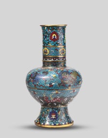 A Cloisonné Enamel 'Sea Creatures' Vase