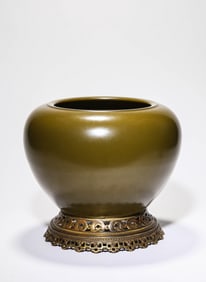 A Tea-Dust Glazed Jar