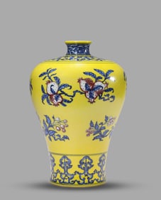A Yellow-Ground Blue and White and Underglaze-Red 'Three Abundances' Meiping