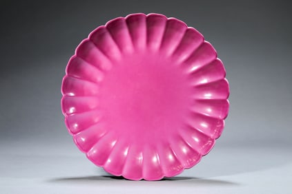 A Ruby-Red-Glazed Chrysanthemum-Petal Dish
