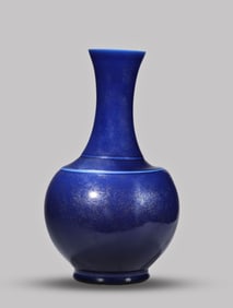 A Sacrificial-Blue-Glazed 'Spiral Pattern' Vase