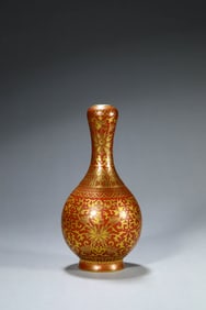 A Red-Ground Gilt-Decorated 'Floral Scroll' Garlic-Head Vase