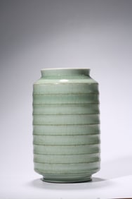A Pea-Green-Glazed 'Spiral Pattern' Jar