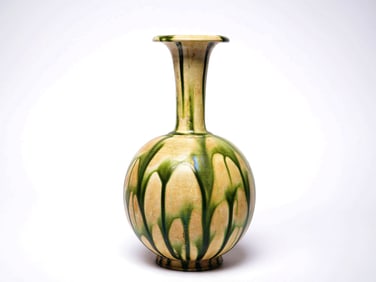 A GONGXIAN SANCAI VASE