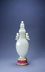 A HETIAN JADE 'BOY'VASE