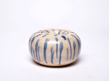 A GONGXIAN SANCAI BLUE GLAZED BOX AND COVER