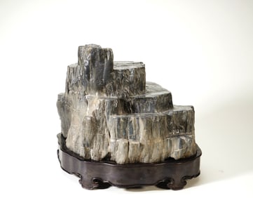 A LINGBI SCHOLAR’S ROCK ORNAMENT
