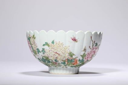 A Famille-Rose 'Floral' Chrysanthemum-Petal Bowl