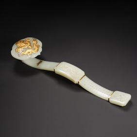Jade Inlaid Gilt Silver Carved Dragon and Poetry Pattern RuYi Ornament