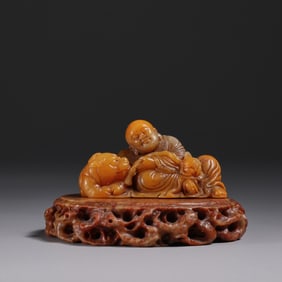 Shoushan Tianhuang Carved Lion and Arhat Shape Ornament