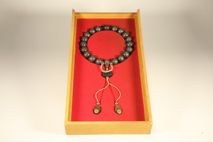 Agarwood Inlaid Silver Carved Shou Pattern Eighteen Praying Bead Bracelet
