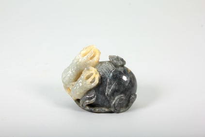 A HETIAN JADE CARVING "SANDUO" CARVING