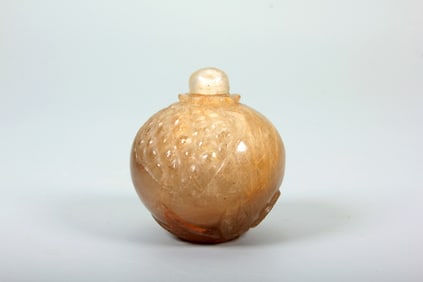 A ROCK CRYSTAL POMEGRANATE SHAPE SNUFF BOTTLE