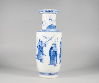 A BLUE-AND-WHITE "CLUB-SHAPED" VASE WITH FIGURES PATTERN