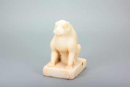 A MARBLE BUNNY SHAPE PAPER WEIGHT