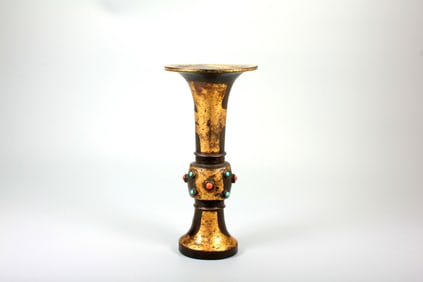 A GILT BRONZE GEM-INLAID FLOWER VASE,HU