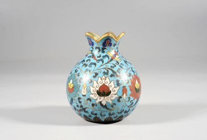 A CLOISONNÉ FLORAL POMEGRANATE-SHAPED VESSEL, ZUN