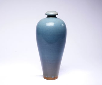 A JUN WARE SKY-BLUE GLAZED VASE,MEIPING