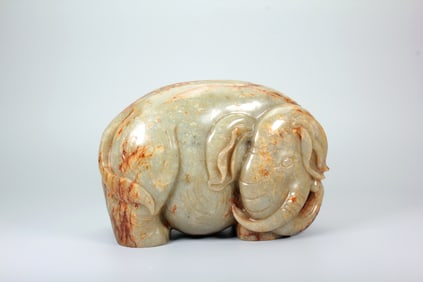 A HETIAN JADE ELEPHANT CARVING