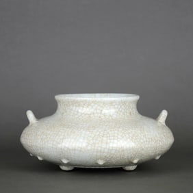 AN OFFICIAL KILN FISH-BASKET-FORM VASE