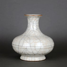 A GE "GOLDEN THREAD AND IRON WIRE" DISPLAY VASE