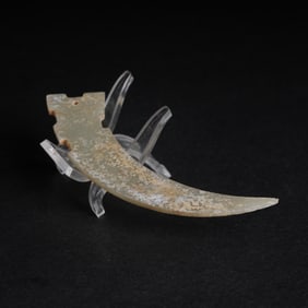 A JADE "XI" (ANCIENT UNTIER TOOL)