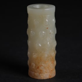 A JADE "LEZI" (PENDANT) WITH GRAIN-NALL PATTERN