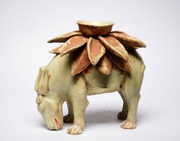 A CELADON AUSPICIOUS BEAST