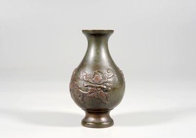 A BRONZE "JADE SPRING" VASE