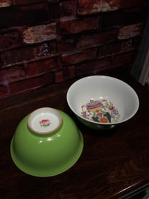 Pair of Enamel Drawing Fish Pattern Porcelain Bowl