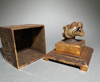 Jade Inlaid Gilt Bronze Carved Tiger Stone Seal