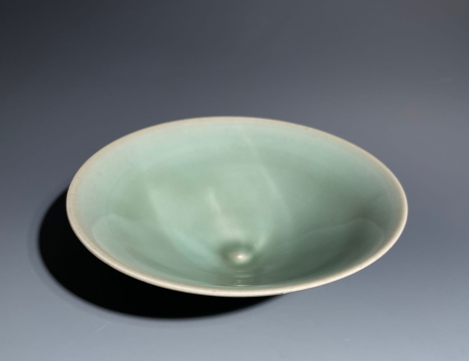 Light Grey Glazed Porcelain Cup: Light Grey Glazed Porcelain Cup (6 x 15.5cm)