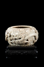 Jade Carved Dragon Pattern Pot
