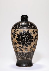 A Cizhou Carved Meiping