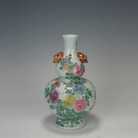 Famille Rose Flower Pattern Porcelain Double Lion Ears Vase